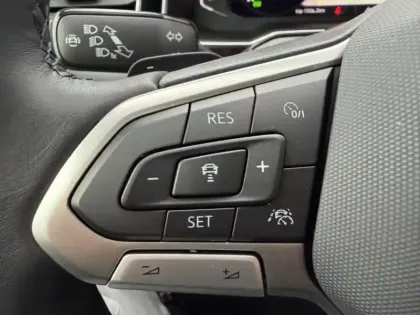 Photo 15 Volkswagen Taigo  1.0 TSI 116ch R-Line Edition DSG7