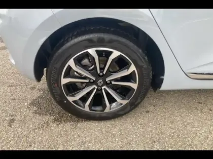 Photo 12 Renault Clio  1.6 E-Tech 145ch full hybrid Techno - 25