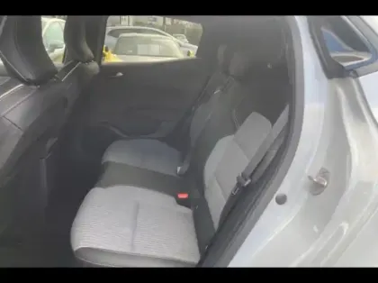 Photo 10 Renault Clio  1.6 E-Tech 145ch full hybrid Techno - 25