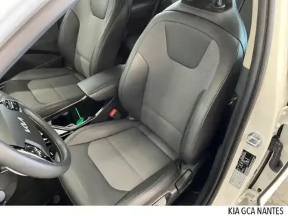 Photo 12 Kia Niro  1.6 GDi 141ch HEV Active DCT6