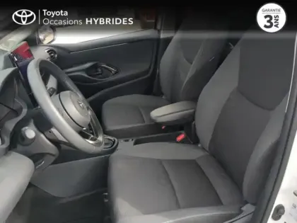 Photo 10 Toyota Yaris  116h Design 5p MC24