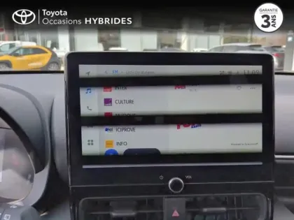 Photo 14 Toyota Yaris  116h Design 5p MC24