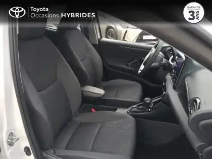 Photo 5 Toyota Yaris  116h Design 5p MC24