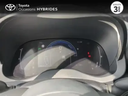 Photo 13 Toyota Yaris  116h Design 5p MC24