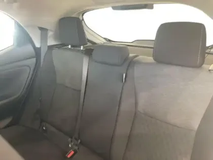 Photo 12 Toyota Yaris  116h Design 5p MY22