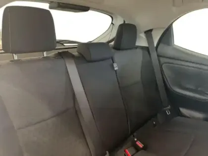 Photo 8 Toyota Yaris  116h Design 5p MY22