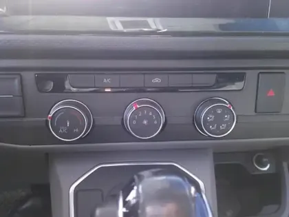 Photo 9 Volkswagen Transporter  Fg 2.8T L1H1 2.0 TDI 150ch Business Plus DSG7