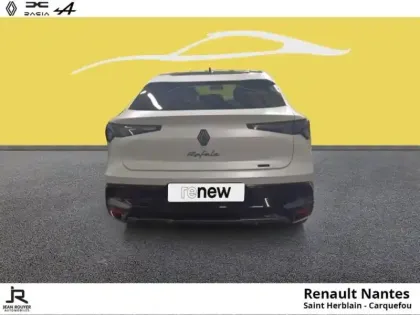 Photo 10 Renault Rafale  E-Tech full hybrid 200ch esprit Alpine -  toit pano Solarbay