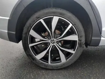 Photo 12 Volkswagen Taigo  1.0 TSI 116ch R-Line Edition DSG7