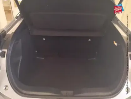 Photo 13 Toyota C-HR  2.0 Hybride 200ch Design MY25