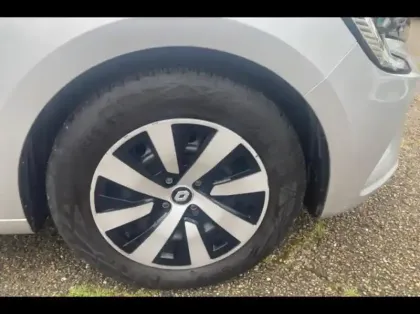 Photo 12 Renault Clio  1.0 TCe 90ch Equilibre