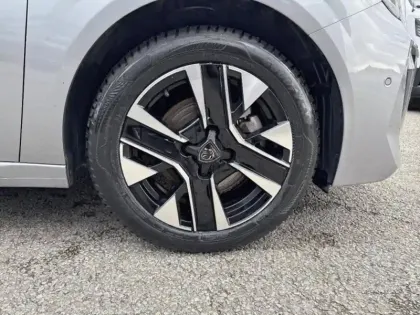 Photo 12 Peugeot 208  1.2 PureTech 100ch S&S Allure