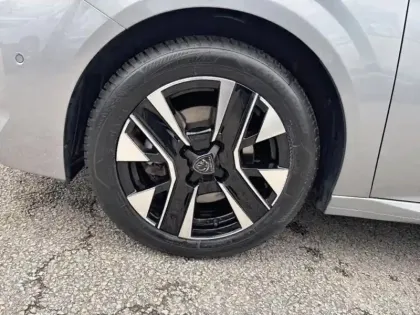 Photo 11 Peugeot 208  1.2 PureTech 100ch S&S Allure