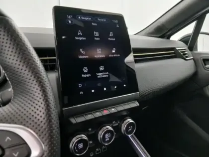 Photo 13 Renault Clio  1.6 E-Tech hybride 145ch Engineered