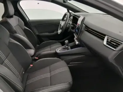 Photo 6 Renault Clio  1.6 E-Tech hybride 145ch Engineered