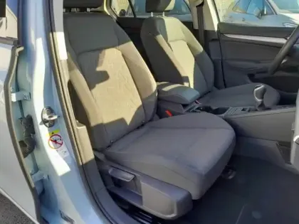 Photo 6 Volkswagen Golf Gén. VIII Ph2 VW Edition 5