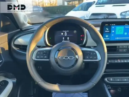 Photo 6 Fiat 600  1.2 Hybrid Turbo 110ch La Prima eDCT6 Step 2