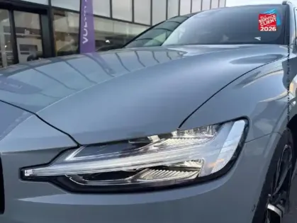 Photo 27 Volvo V60  T6 AWD 253+145ch Plus Style Dark Geartronic 8