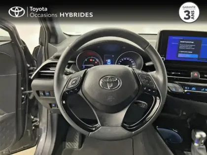 Photo 8 Toyota C-HR  1.8 Hybride 122ch Design Ultimate E-CVT