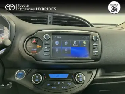 Photo 14 Toyota Yaris  100h Dynamic Business 5p