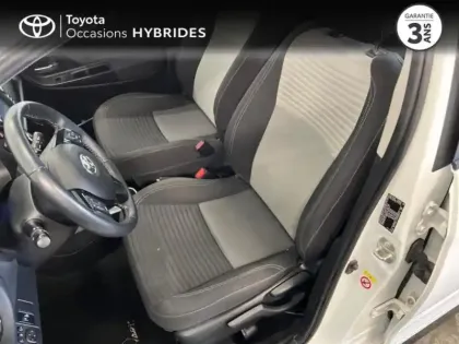 Photo 10 Toyota Yaris  100h Dynamic Business 5p