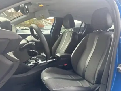 Photo 6 Peugeot 208  e- 136ch Allure Pack