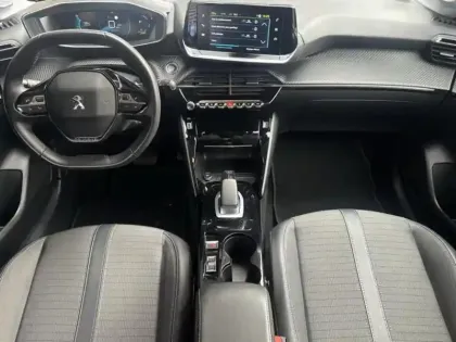 Photo 8 Peugeot 208  e- 136ch Allure Pack