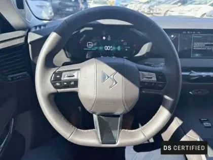 Photo 13 DS DS 4 N°4 Hybride 145ch Etoile Nappa