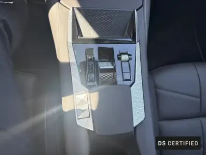 Photo 14 DS DS 4 N°4 Hybride 145ch Etoile Nappa