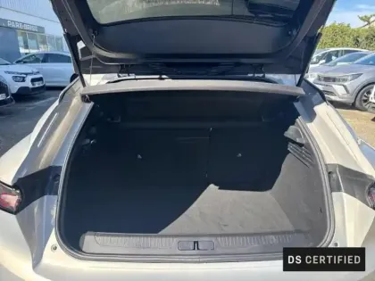 Photo 5 DS DS 4 N°4 Hybride 145ch Etoile Nappa