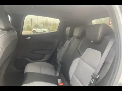 Photo 10 Renault Clio  1.6 E-Tech 145ch full hybrid Techno - 25