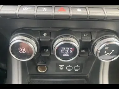 Photo 14 Renault Captur  1.3 TCe mild hybrid 140ch Techno