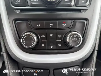 Photo 12 Opel Mokka  1.4 Turbo - 140 ch 4x2 Start&Stop Cosmo