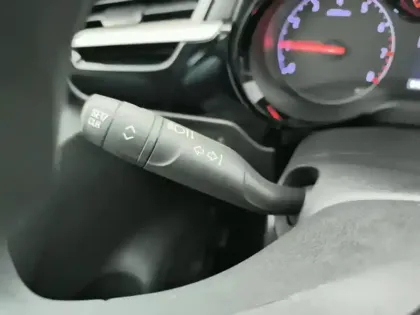 Photo 17 Opel Corsa Gén. VI Ph1 NG Edition 5