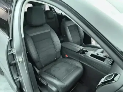 Photo 8 Citroën C5 aircross  Hybride Rechargeable 225 e-EAT8 Shine Pack