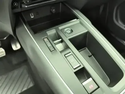 Photo 23 Citroën C5 aircross  Hybride Rechargeable 225 e-EAT8 Shine Pack