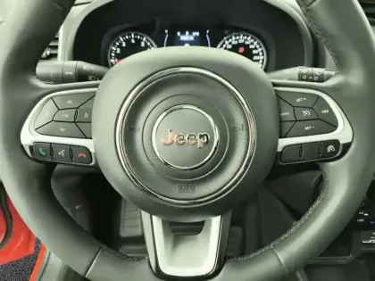 Photo 18 Jeep Renegade  1.3 GSE T4 150 ch BVR6 Quiksilver Edition