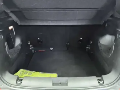 Photo 7 Jeep Renegade  1.3 GSE T4 150 ch BVR6 Quiksilver Edition