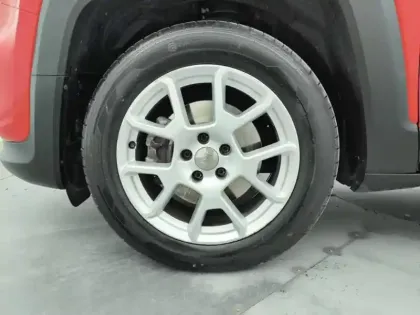 Photo 14 Jeep Renegade  1.3 GSE T4 150 ch BVR6 Quiksilver Edition