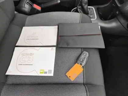 Photo 15 Citroën C3  PureTech 83 S&S BVM5 Shine