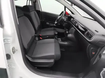 Photo 8 Citroën C3  PureTech 83 S&S BVM5 Shine