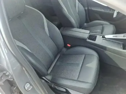 Photo 8 Peugeot 308  BlueHDi 130ch S&S EAT8 Allure