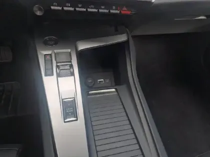 Photo 23 Peugeot 308  BlueHDi 130ch S&S EAT8 Allure