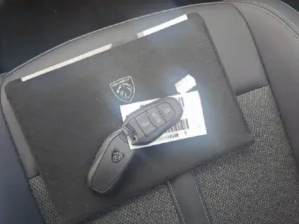 Photo 15 Peugeot 308  BlueHDi 130ch S&S EAT8 Allure