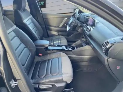 Photo 8 Citroën C4  PureTech 130 S&S EAT8 Shine