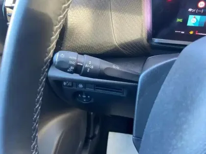 Photo 16 Citroën C4  PureTech 130 S&S EAT8 Shine