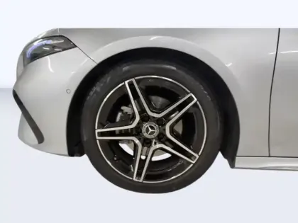 Photo 8 Mercedes Classe A 180 d AMG Line