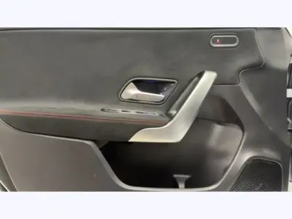 Photo 14 Mercedes Classe A 180 d AMG Line