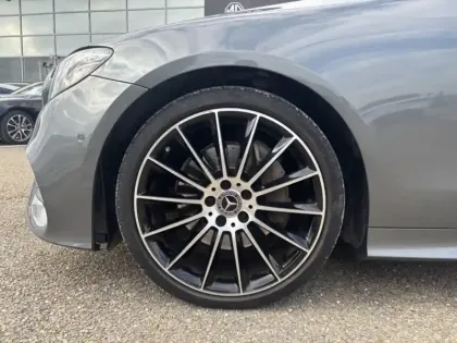 Photo 8 Mercedes CLA E 220 d Coupé Sportline