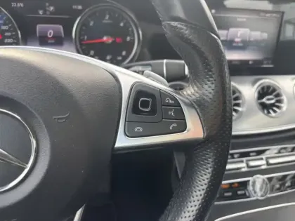 Photo 11 Mercedes CLA E 220 d Coupé Sportline